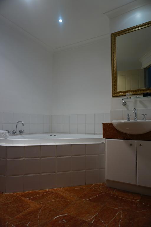 Acacia Terraces Aparthotel Echuca Phòng bức ảnh